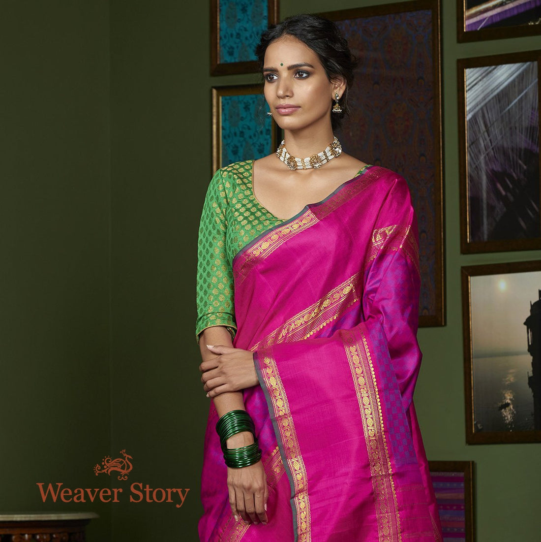 Handwoven_Pink_and_Purple_Self_Checks_Kanjivaram_Silk_Saree_with_Pink_Broad_Border_WeaverStory_01