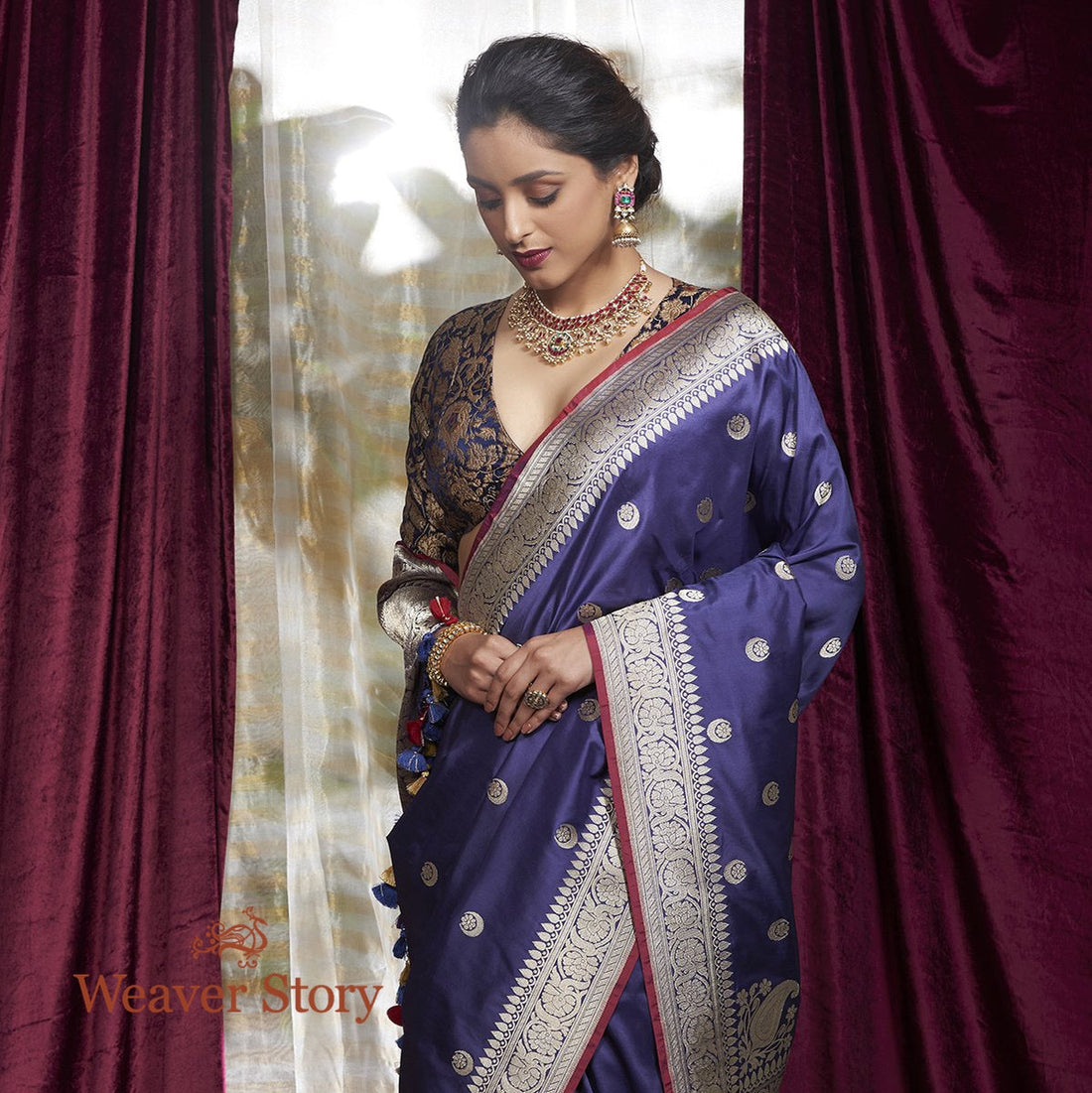Handwoven_Blue_Chand_Boota_Saree_with_Konia_WeaverStory_01