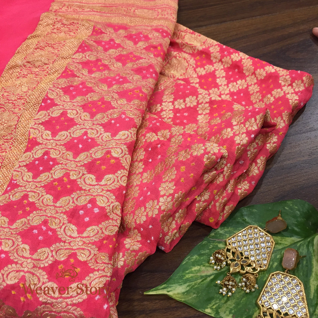 Handloom_Pink_Banarasi_Bandhej_Dupatta_WeaverStory_01
