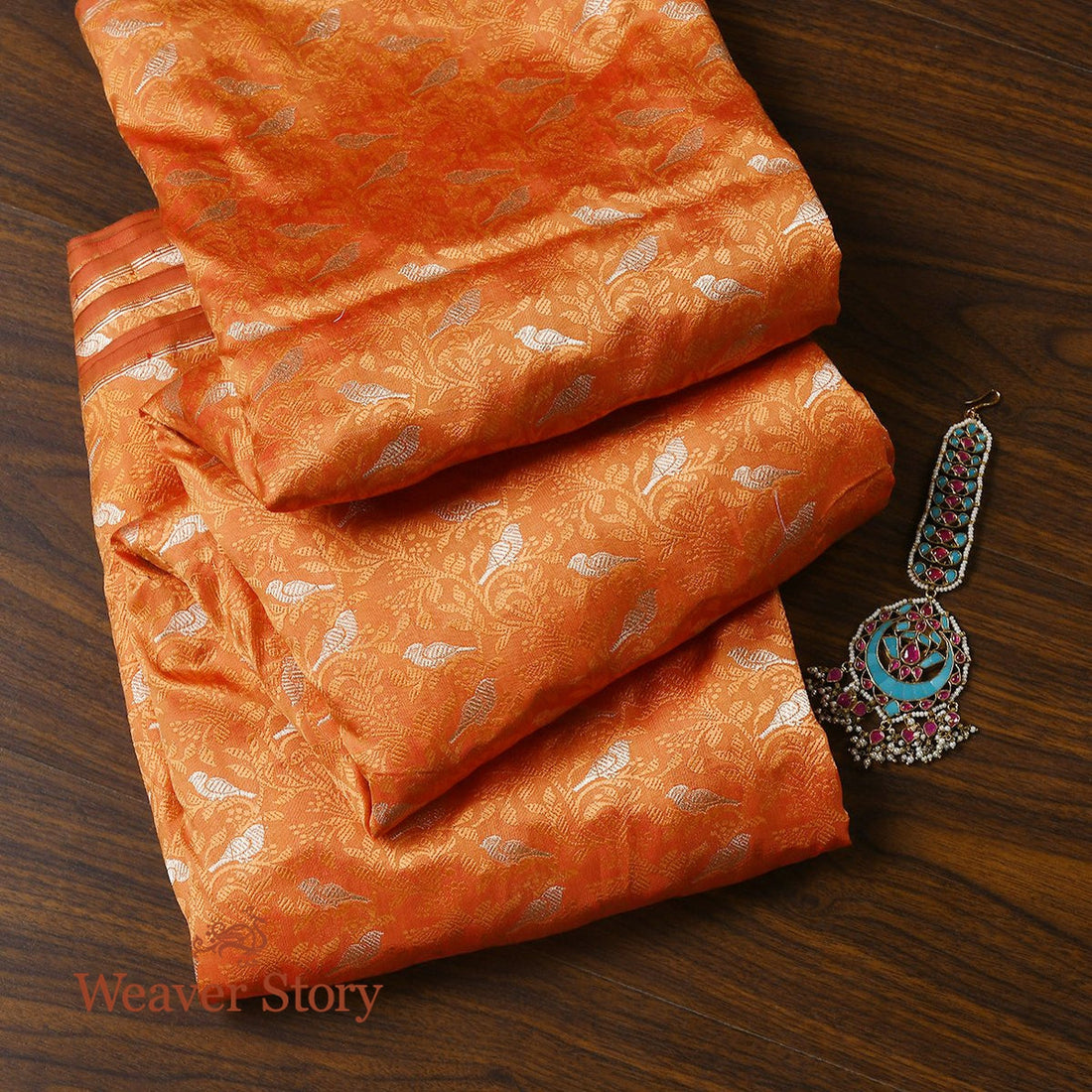 Handloom_Orange_Bird_Motif_Tanchoi_Fabric_WeaverStory_01