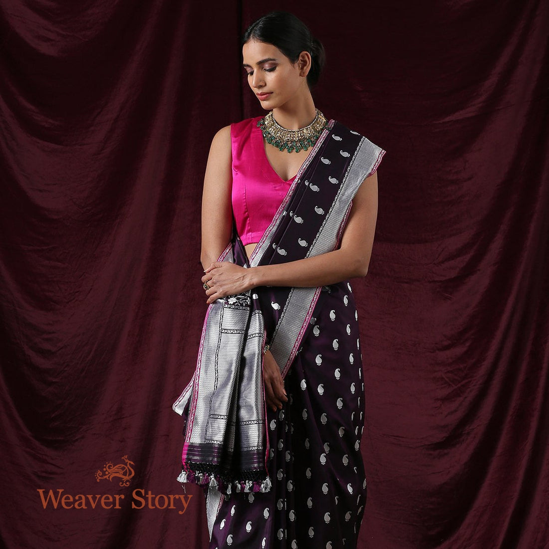 Handloom_Dark_Purple_Kadhwa_Paisley_Booti_Saree_with_Konia_WeaverStory_01