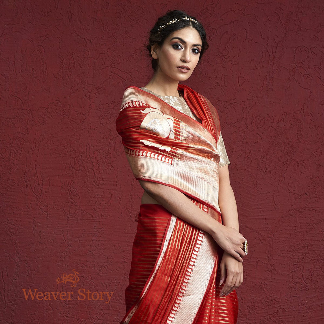 Handloom_Red_Kora_Silk_Banarasi_Saree_with_Ambi_Border_WeaverStory_01