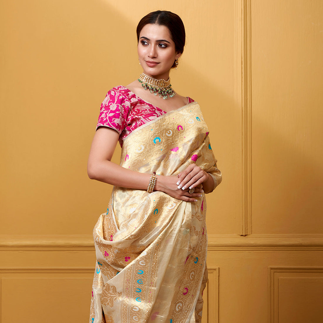 Handwoven_Gold_Tissue_Jangla_Saree_with_Meenakari_Jaal_WeaverStory_01