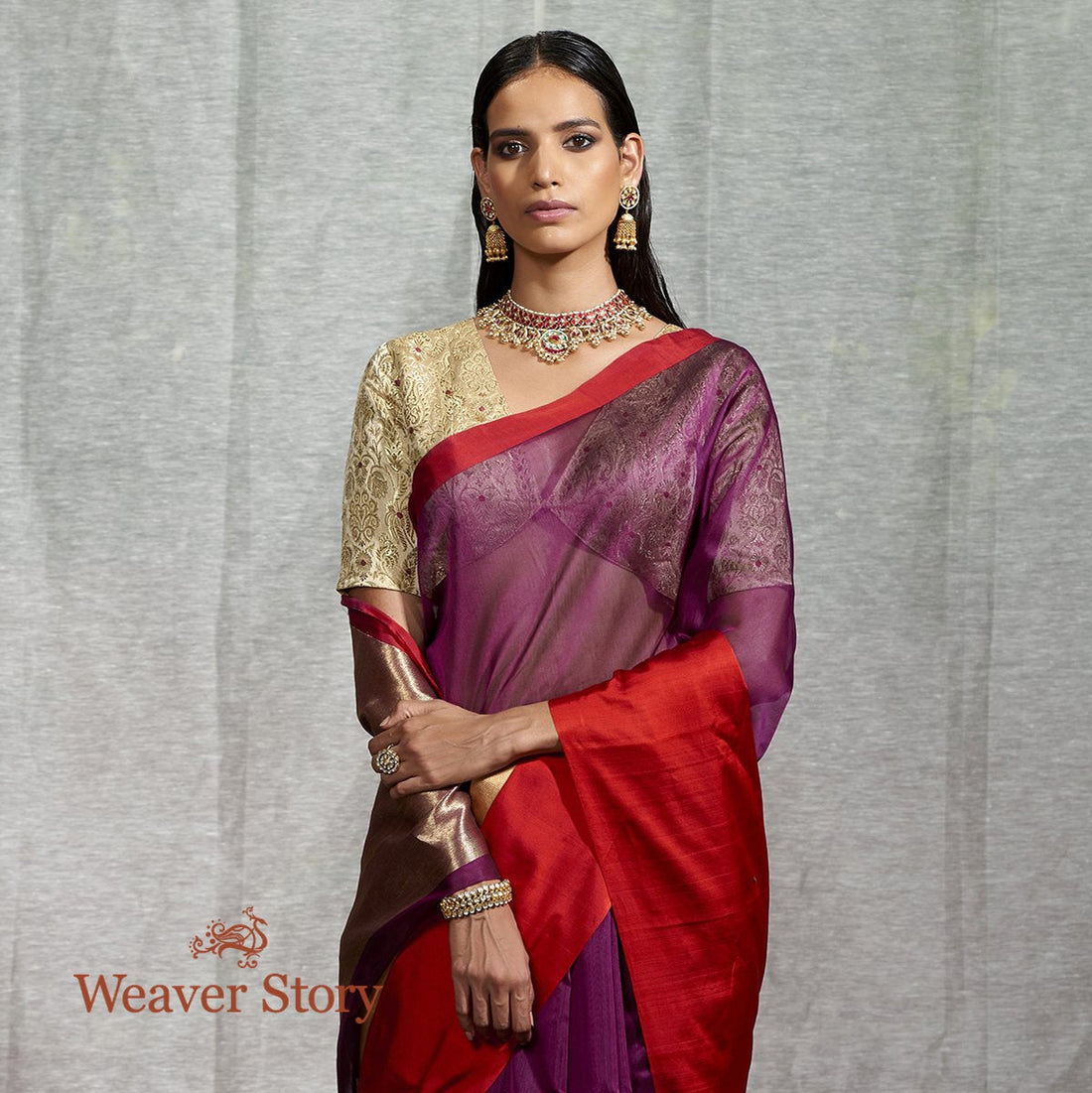 Handloom_Purple_Plain_Saree_with_Red_Mushroo_Border_WeaverStory_01