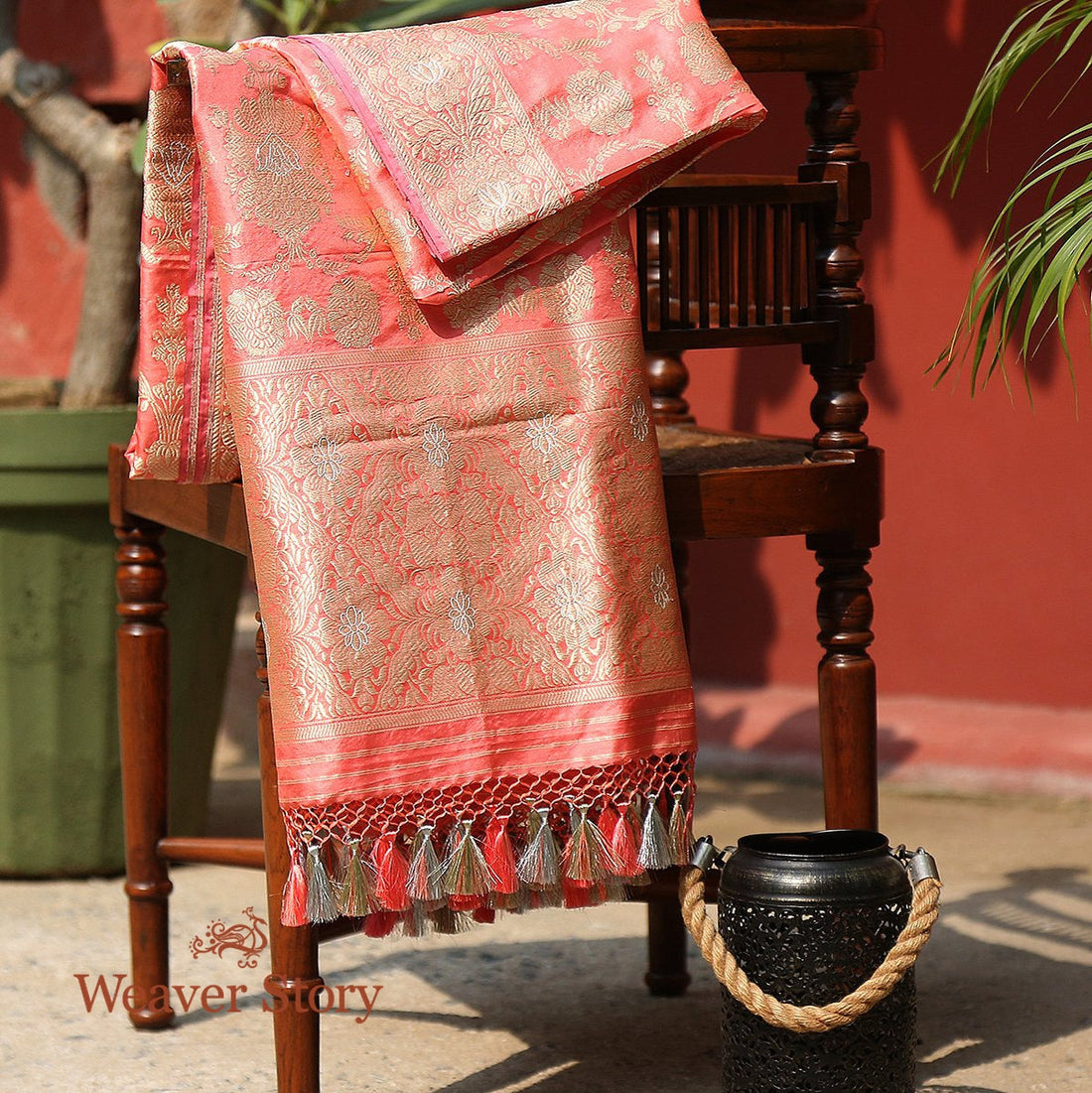 Handloom_Peach_and_Pink_Banarasi_Jangla_Dupatta_WeaverStory_01