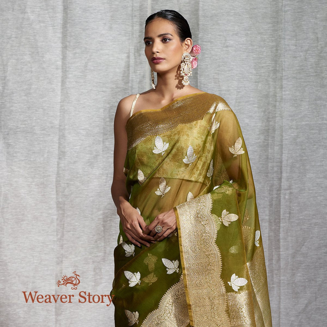 Handwoven_Green_Kora_Silk_Banarasi_Saree_WeaverStory_01