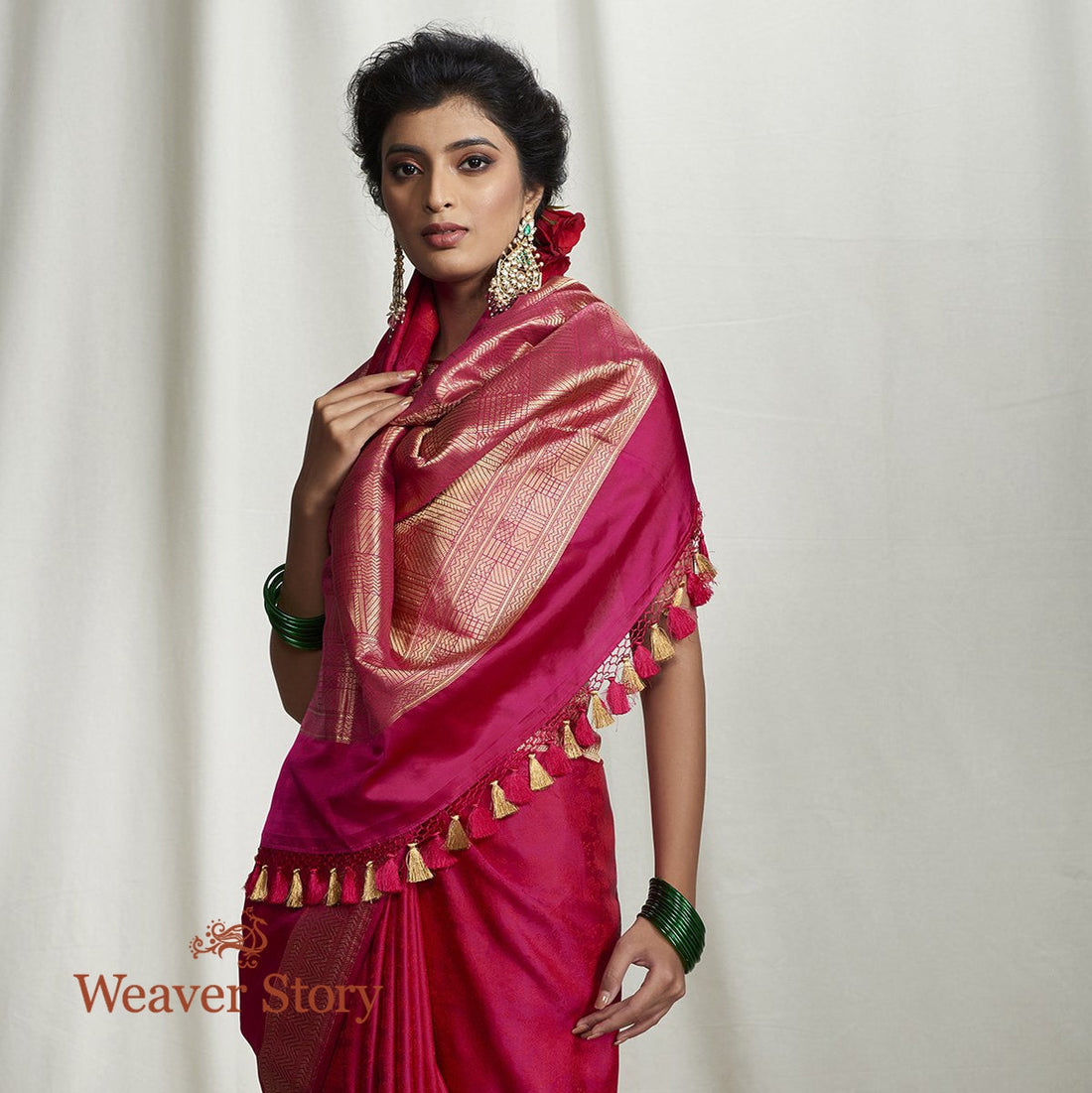 Handwoven_Majenta_Self_Weave_Tanchoi_Saree_with_Chevron_Border_WeaverStory_01