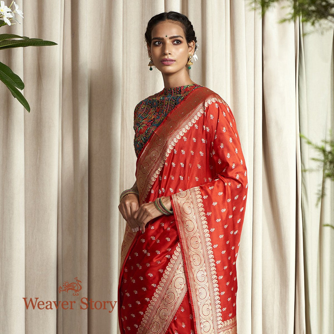 Handwoven_Red_Small_Alfi_Booti_Tested_Zari_WeaverStory_01