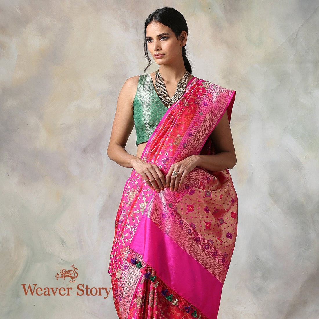 Handloom_Banarasi_Patola_Saree_in_Hot_Pink_WeaverStory_01
