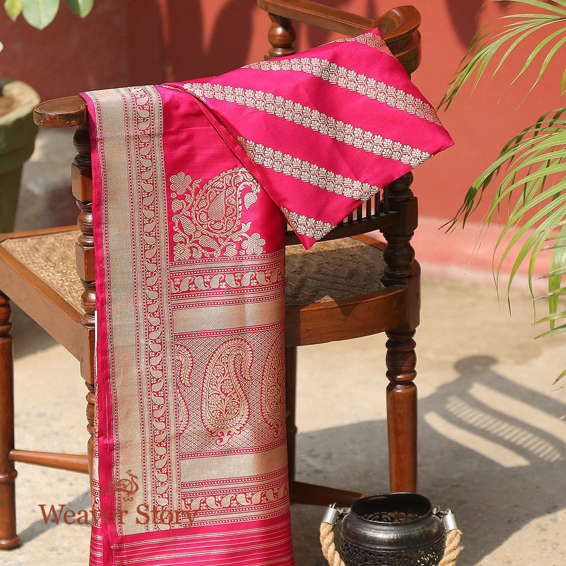 Handloom_Pink_Aada_Jangla_Dupatta_WeaverStory_01
