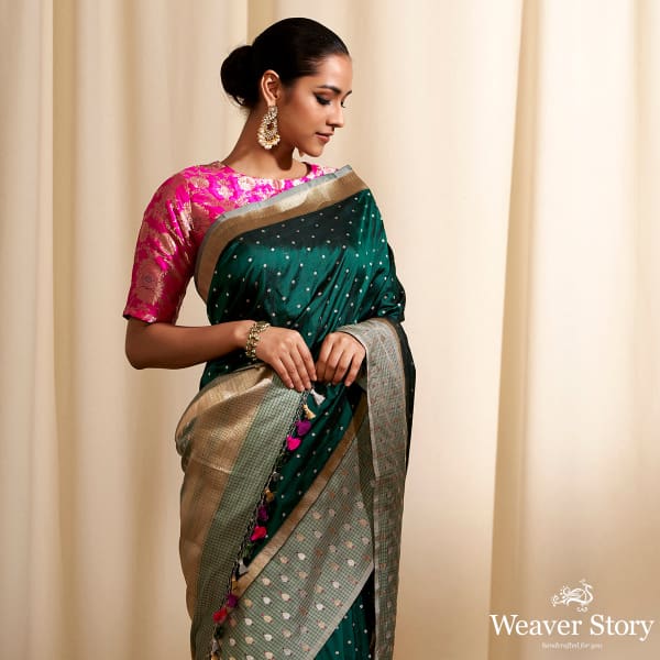 Handwoven_Emerald_Green_Oval_Dots_Saree_with_Check_Border_WeaverStory_01