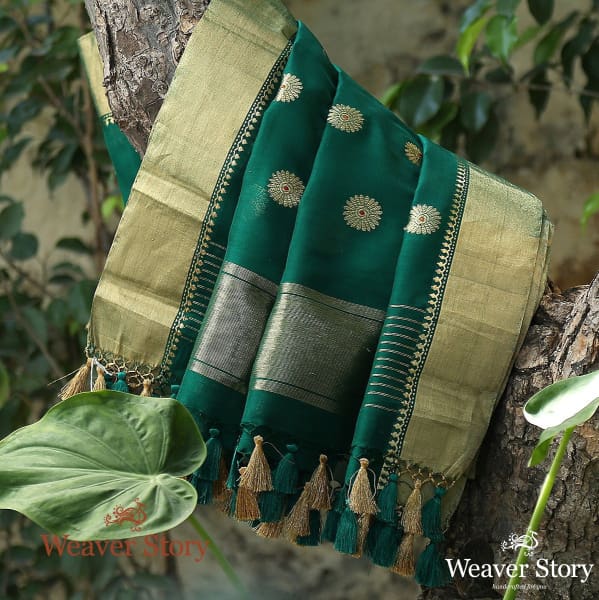 Handwoven_Green_Cotton_Silk_Dupatta_with_Kadhwa_Booti_WeaverStory_01