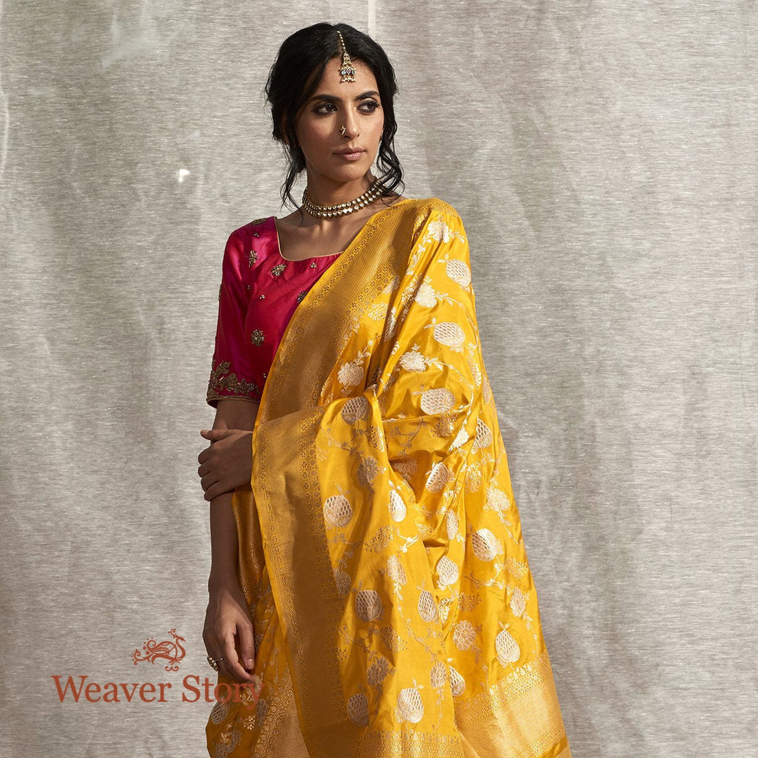 Handwoven_Yellow_Kadhwa_Anaar_Jangla_Saree_WeaverStory_01