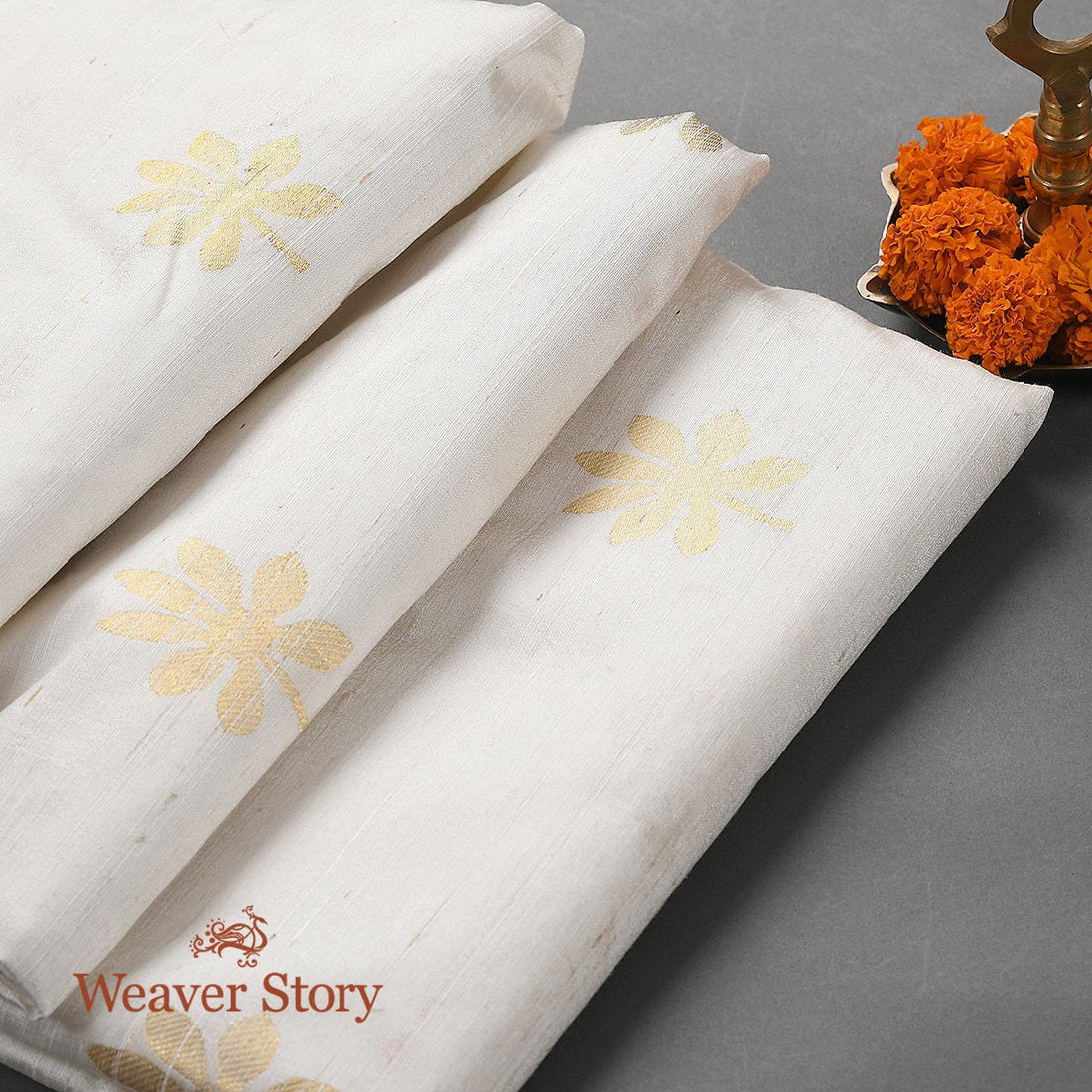 Handloom_Tusser_Silk_Kadhwa_Leaf_Booti_Fabric_WeaverStory_01