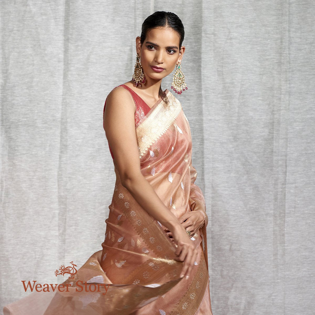 Handwoven_Soft_Brown_Sona_Rupa_Booti_Saree_With_Floral_Border_WeaverStory_01