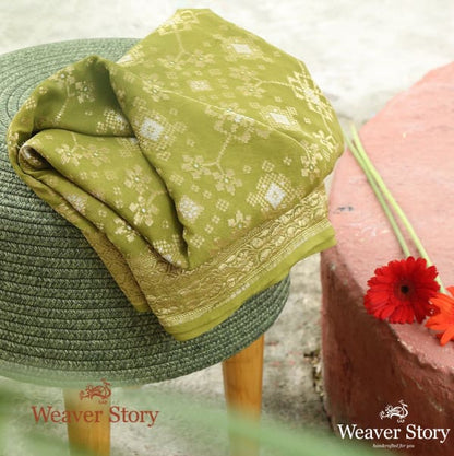 Handwoven_Banarasi_Georgette_Cutwork_Dupatta_in_Fresh_Green_WeaverStory_01