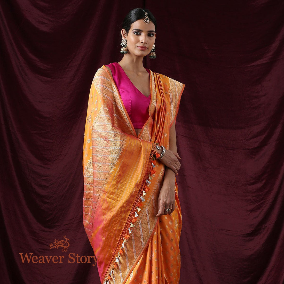 Handwoven_Yellow_and_Pink_Dual_Tone_Kadhwa_Booti_Ektara_Saree_WeaverStory_01