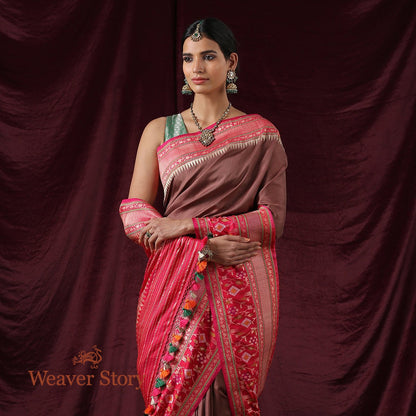 Handwoven_Chocolate_Brown_Ektara_Saree_with_Pink_Kadhiyal_Border_WeaverStory_01