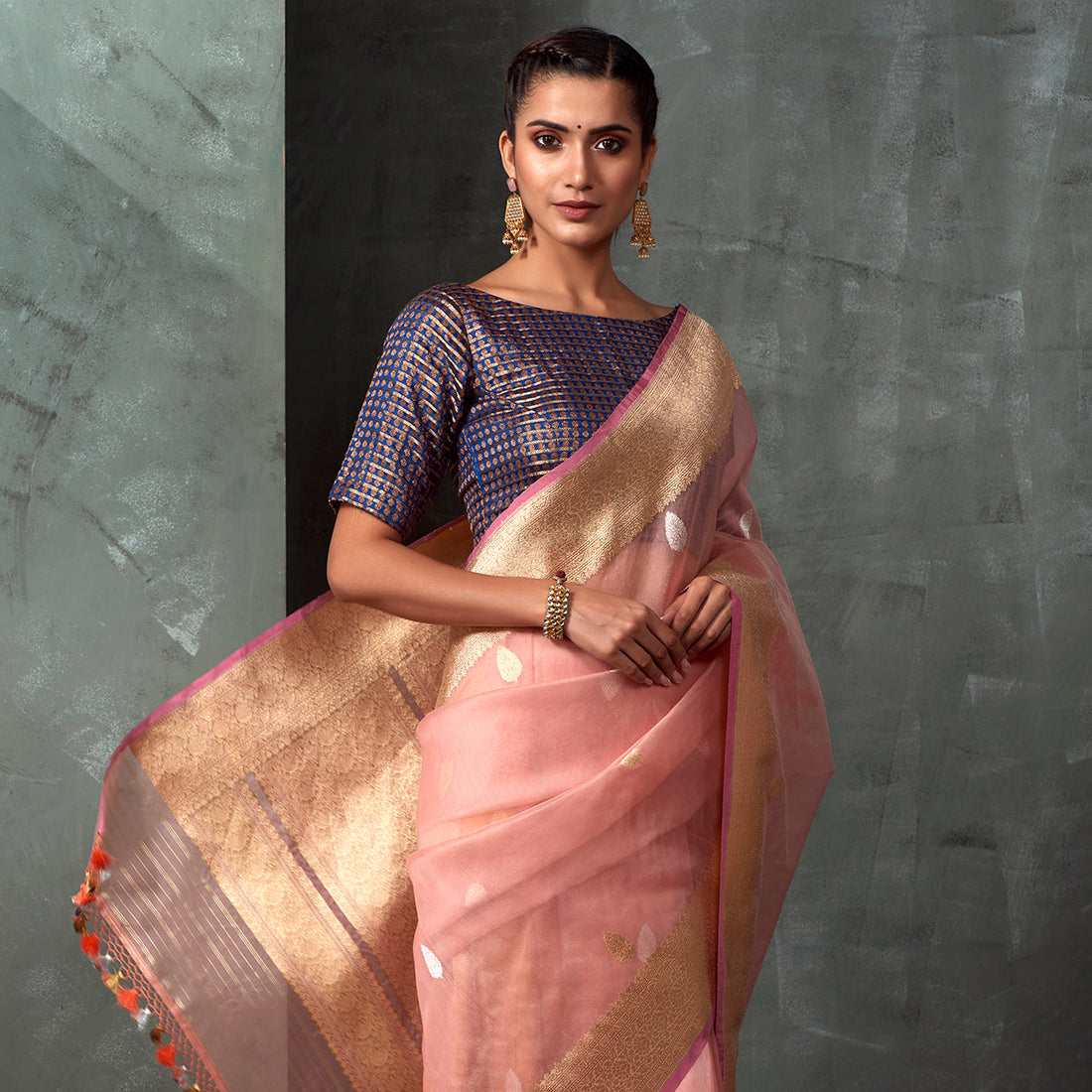 Handwoven_Peach_Kora_Saree_with_Gold_Silver_Zari_Booti_WeaverStory_01