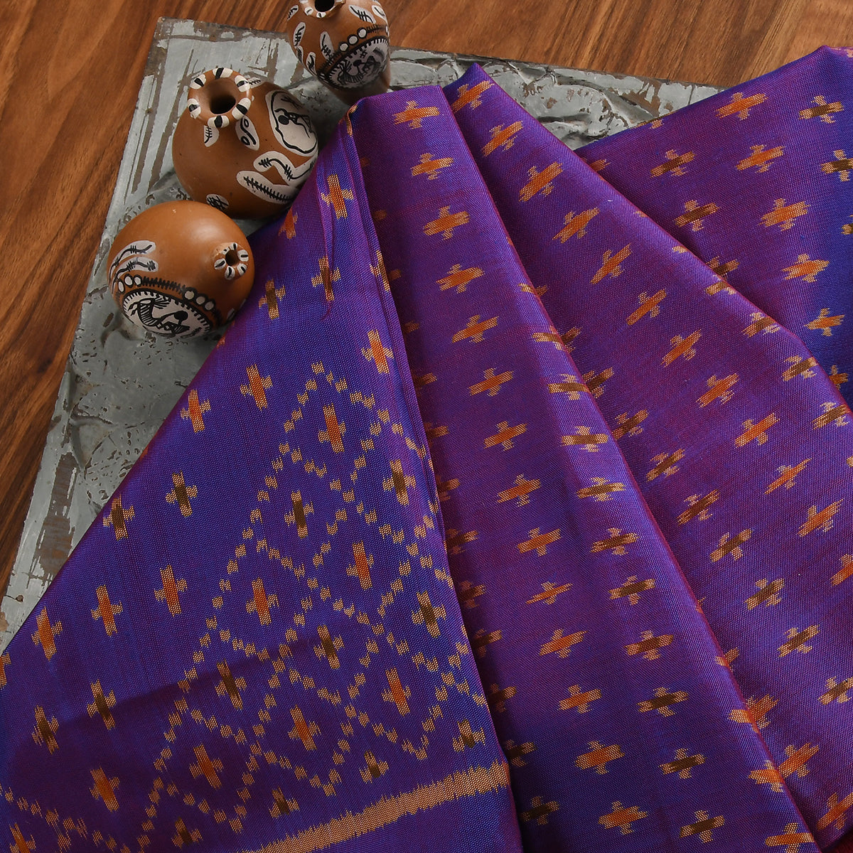 Pakata Pattern Handloom Single Ikat Patola Dupatta in Purple – WeaverStory