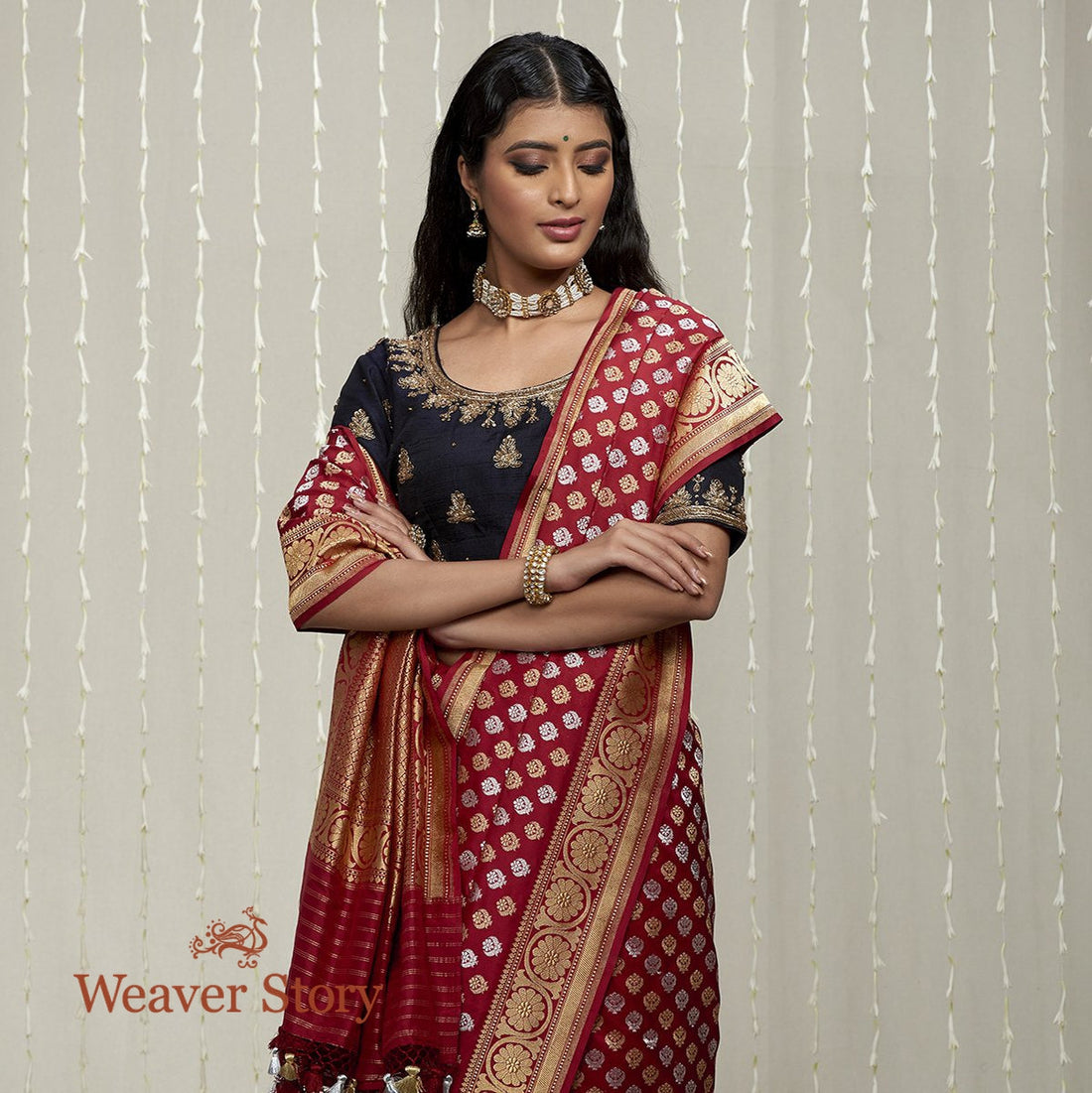 Handloom_Maroon_Sona_Rupa_Kadhwa_Booti_Saree_with_Floral_Border_WeaverStory_01