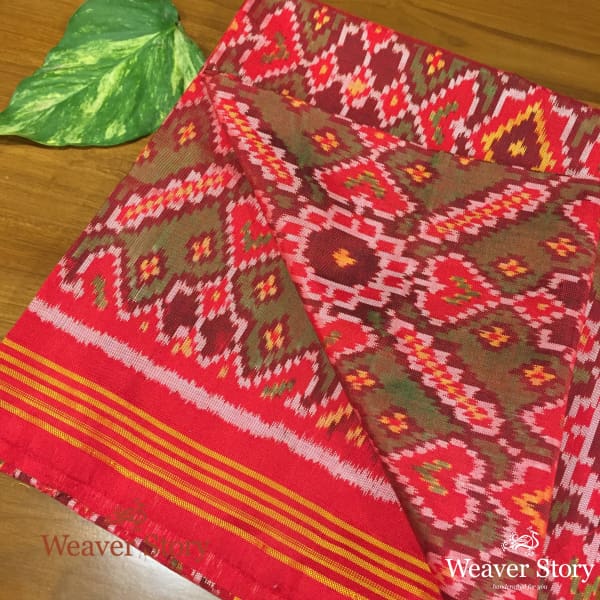 Handwoven_Maroon_Red_and_Green_Patola_Dupatta_WeaverStory_01