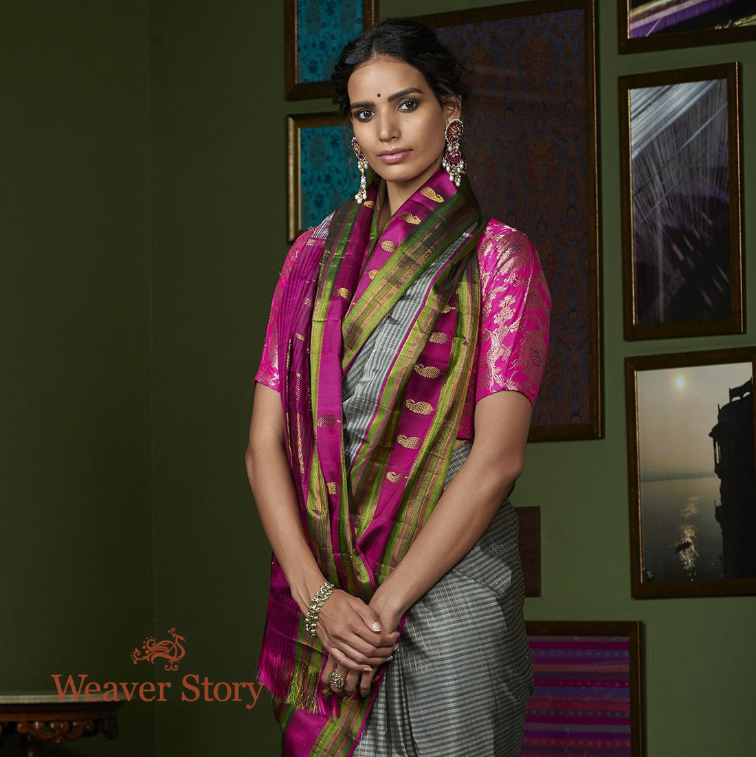 Handwoven_Grey_Kanjivaram_Silk_Saree_with_Zari_Checks_and_Purple_Border_with_Paislesy_WeaverStory_01