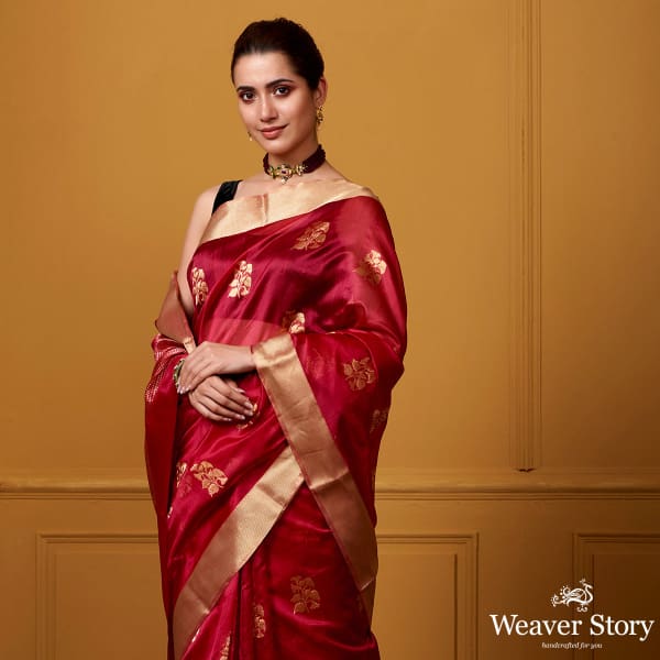 Handwoven_Red_Floral_Boota_Saree_with_Gold_Zari_Border_WeaverStory_01