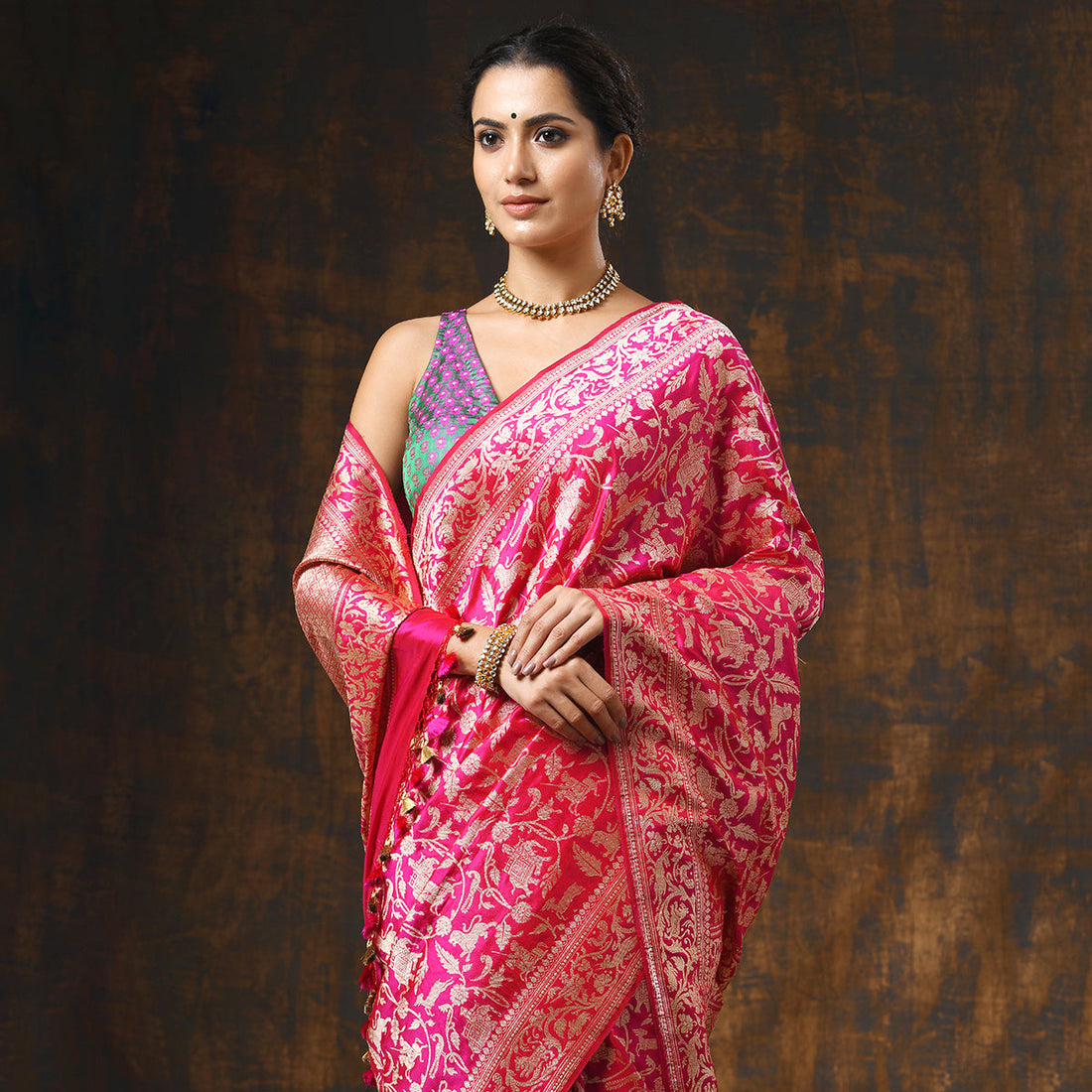 Handloom_Banarasi_Shikargah_Saree_Woven_in_Kadhwa_Weave_WeaverStory_01