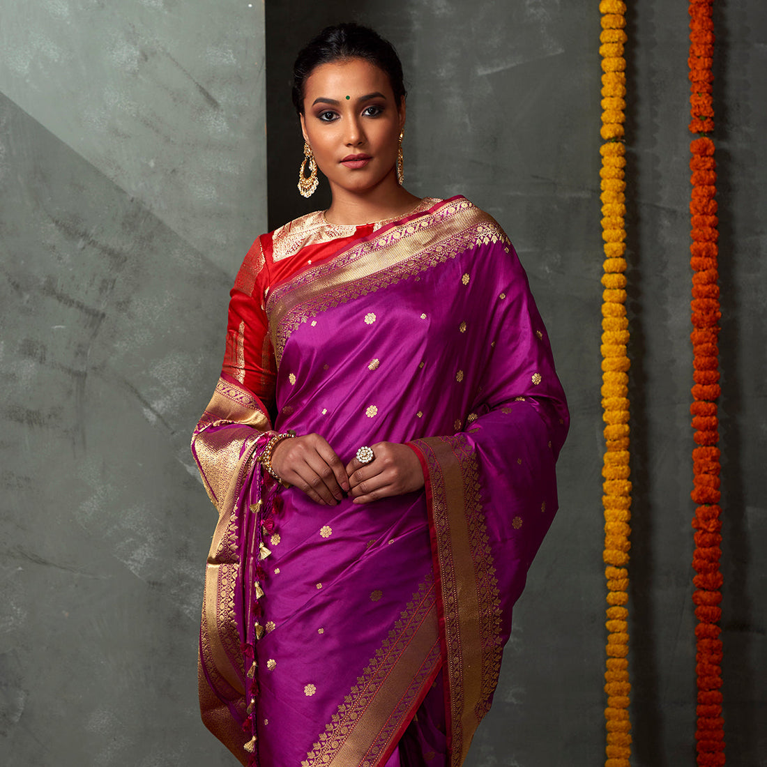 Handloom_Purple_Kadhwa_Booti_Saree_with_Floral_Zari_Border_WeaverStory_01