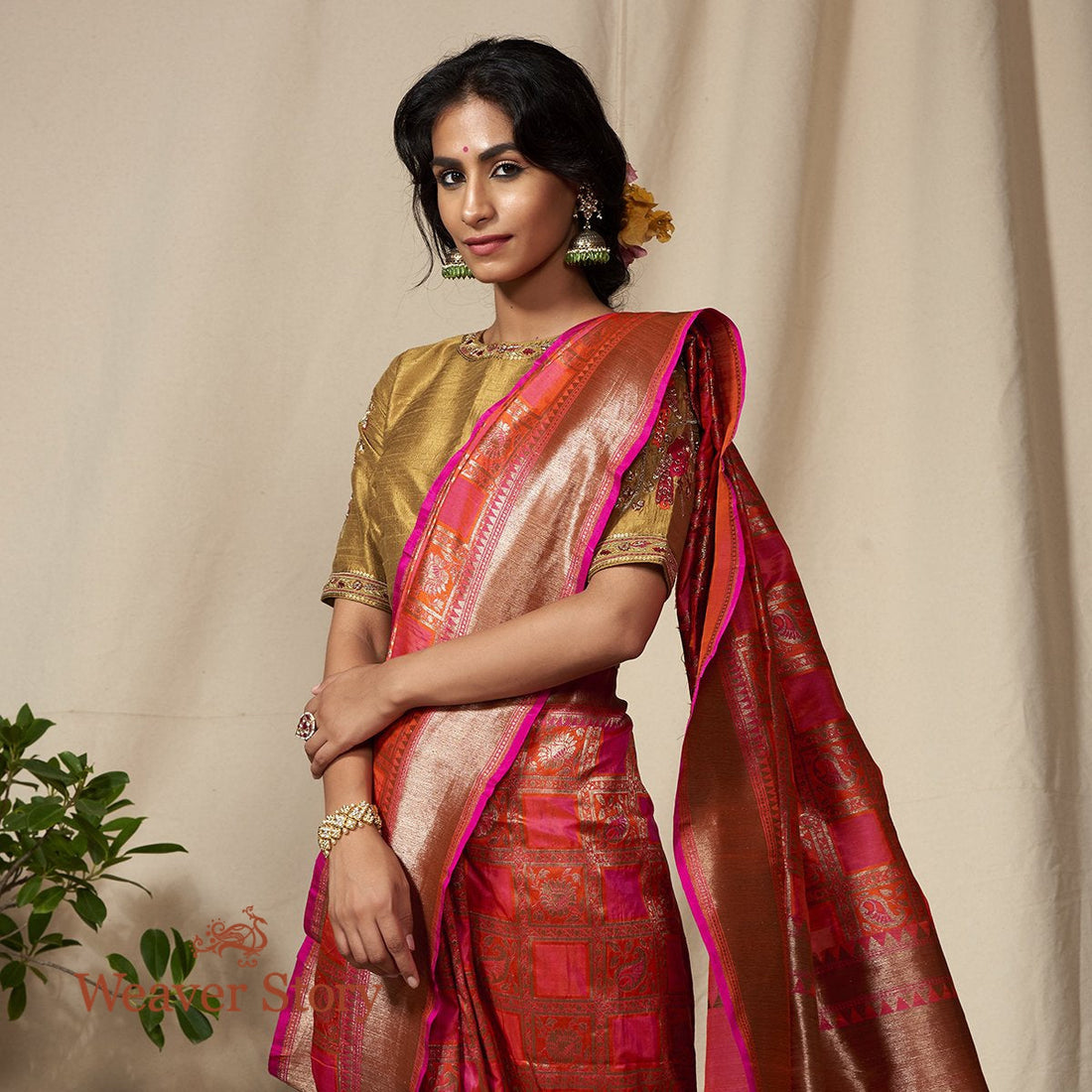 Handwoven_Pink_and_Orange_Antique_Zari_Checks_Banarasi_Patola_Saree_WeaverStory_01