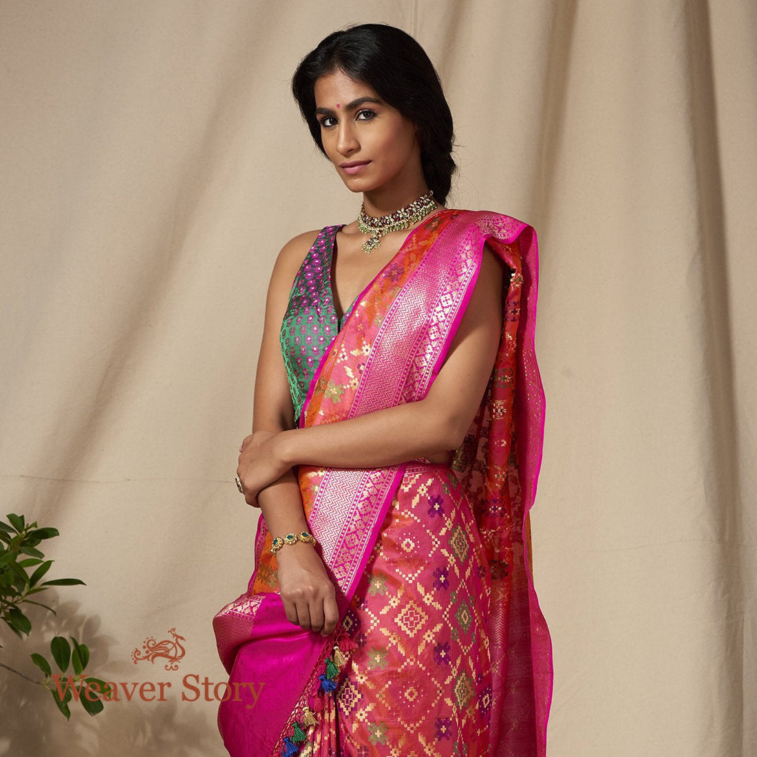 Handwoven_Orange_Pink_Meenakari_Banarasi_Patola_Saree_WeaverStory_01