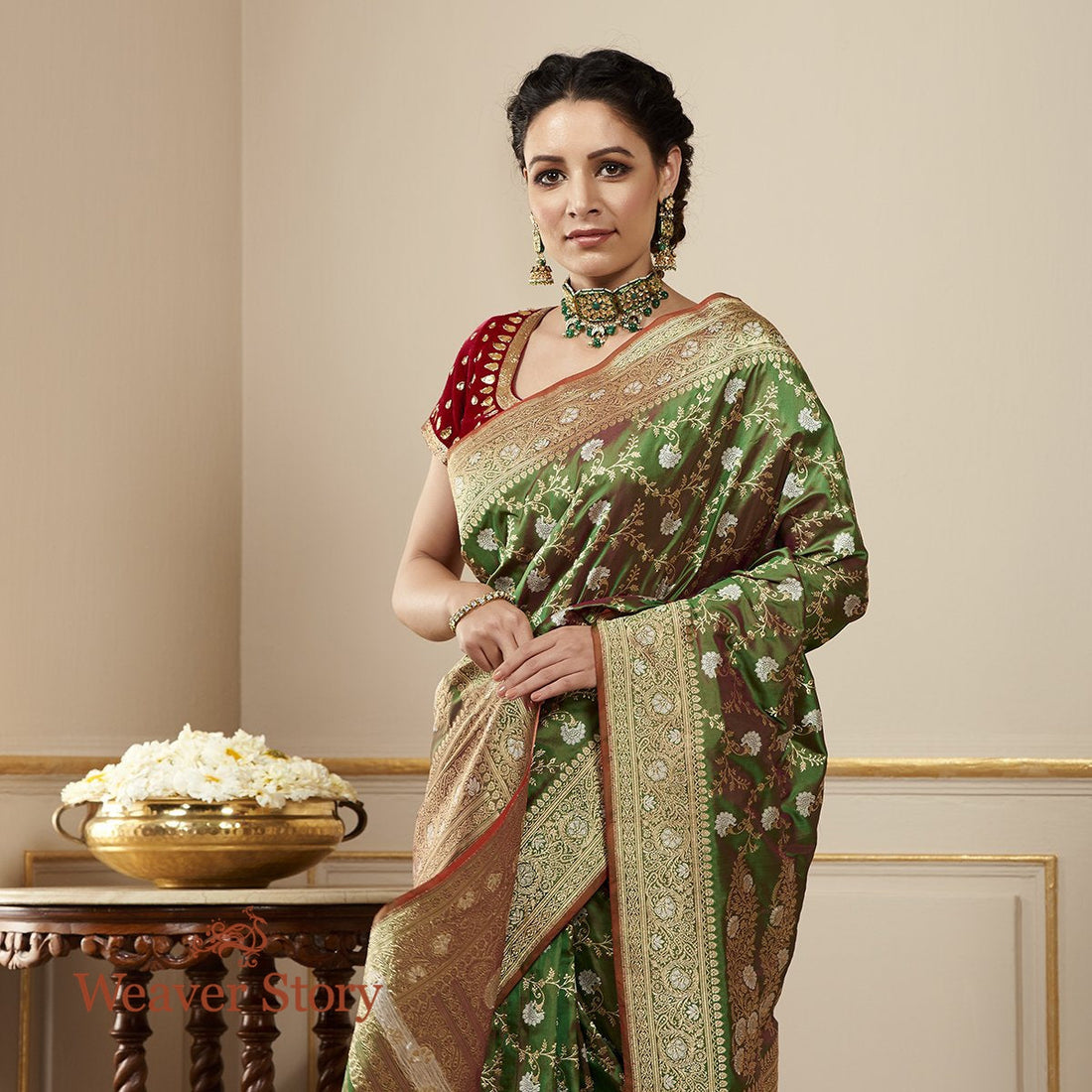 Handloom_Green_and_Red_Kadhwa_Banarasi_Jangla_Saree_with_Sona_Rupa_Zari_WeaverStory_01