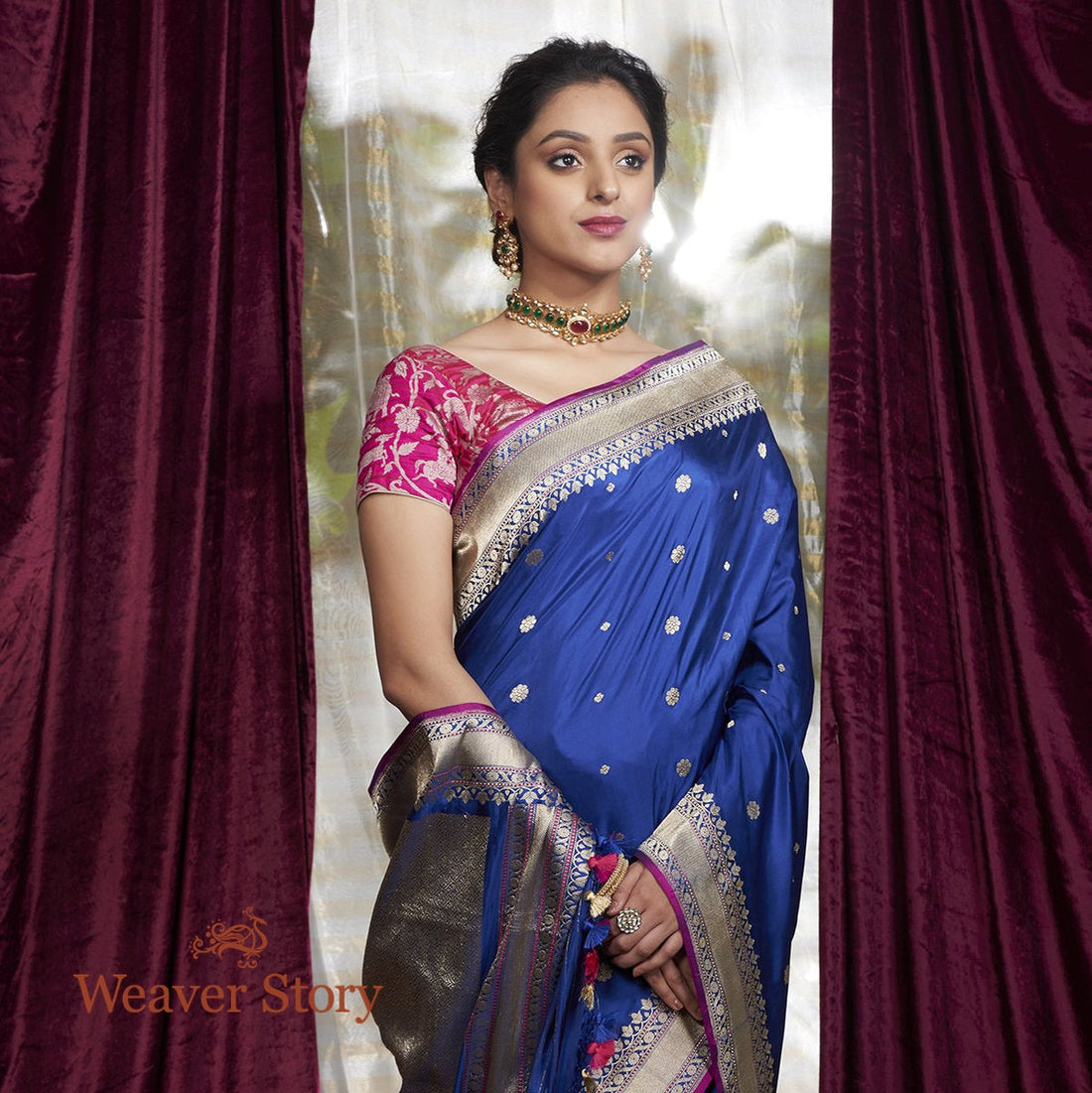 Handwoven_Blue_Floral_Booti_Saree_with_Purple_Brocade_Blouse_WeaverStory_01