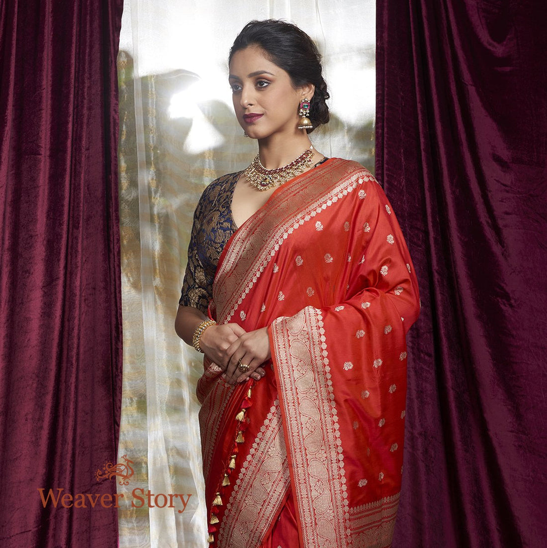 Handwoven_Red_Kadhwa_Booti_Banarasi_Saree_WeaverStory_01