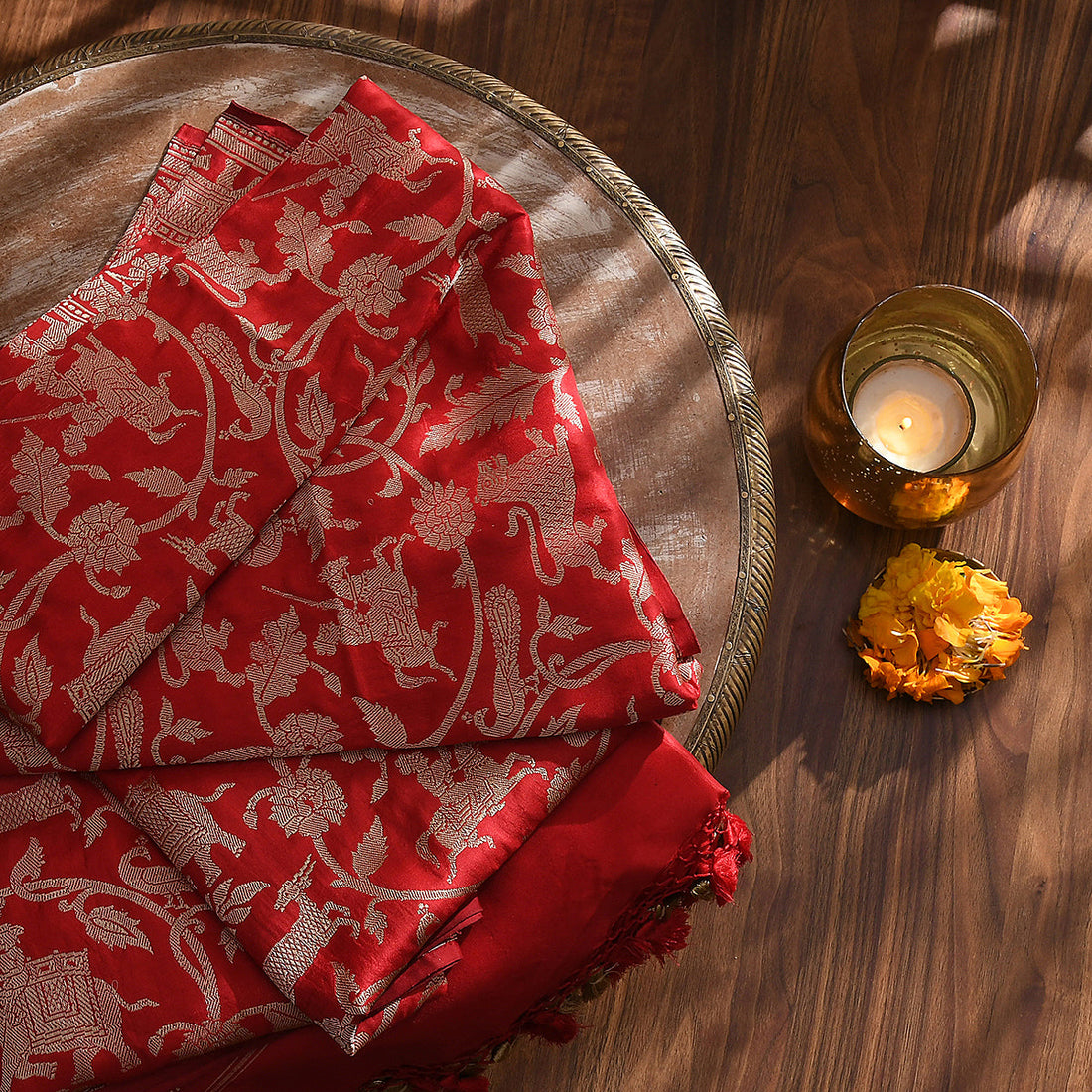 Handloom_Red_Banarasi_Shikargah_Dupatta_WeaverStory_01