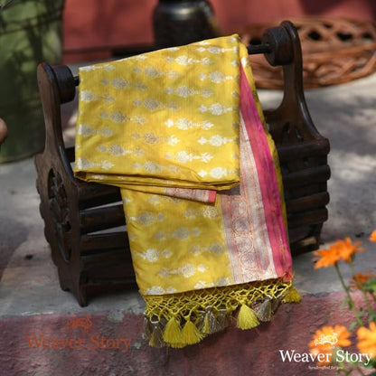 Handwoven_Yellow_Mughal_Booti_Dupatta_WeaverStory_01