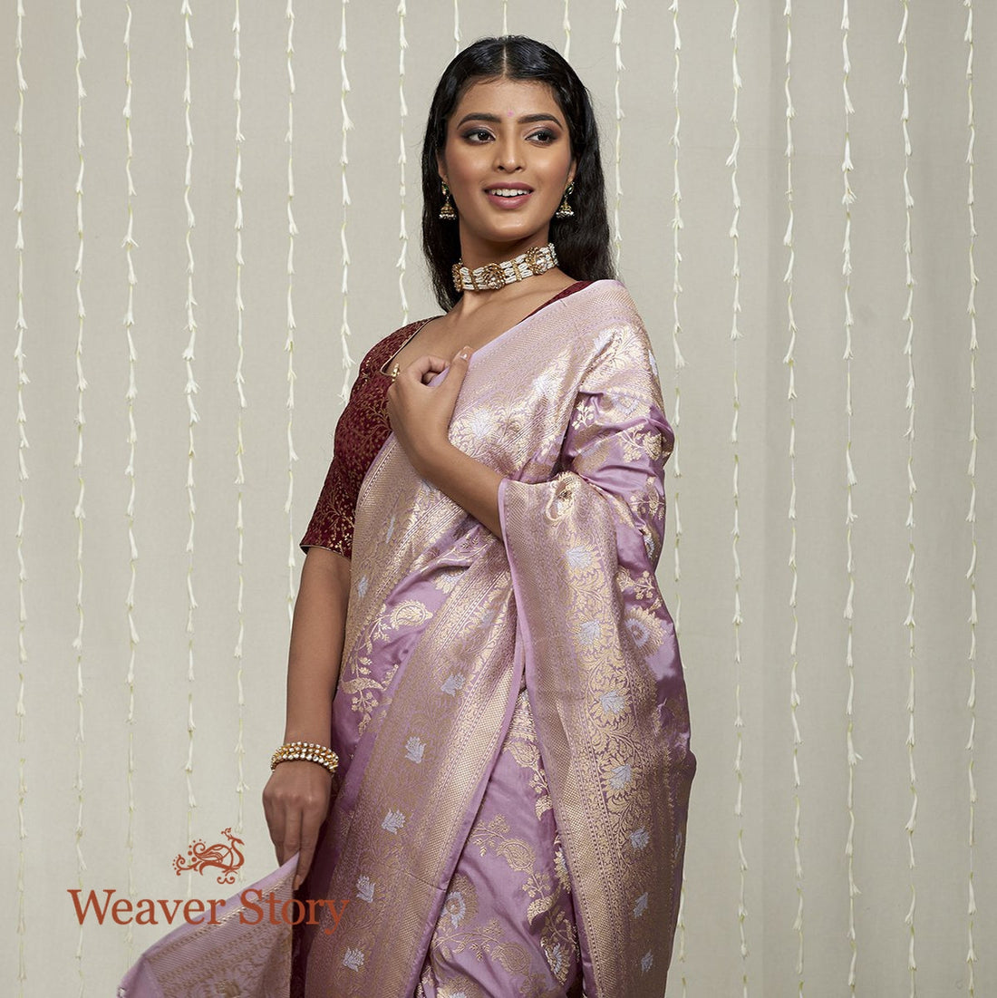 Handwoven_Lilac_Kadhwa_Banarasi_Jangla_Saree_WeaverStory_01
