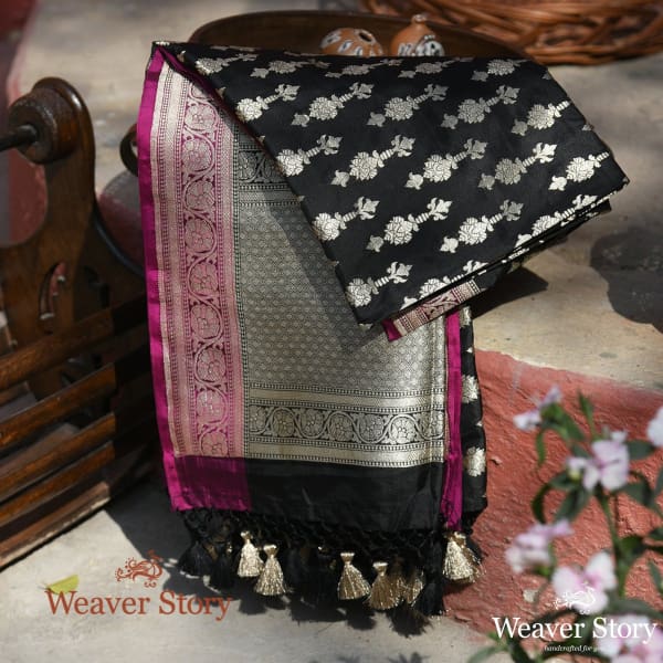 Handwoven_Black_Mughal_Booti_Dupatta_WeaverStory_01