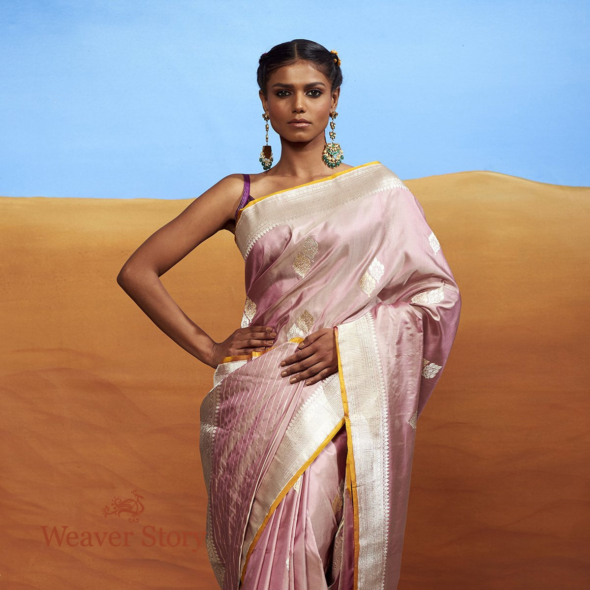 Handwoven_Rose_Pink_Twin_Motif_Saree_with_Silver_Border_WeaverStory_01
