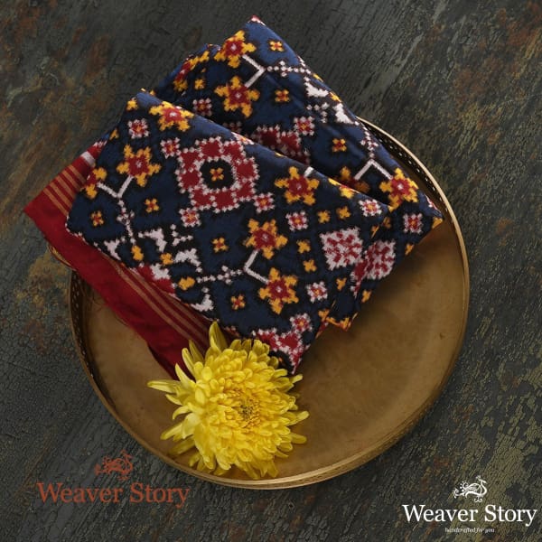 Handwoven_Patan_Patola_Dupatta_WeaverStory_01