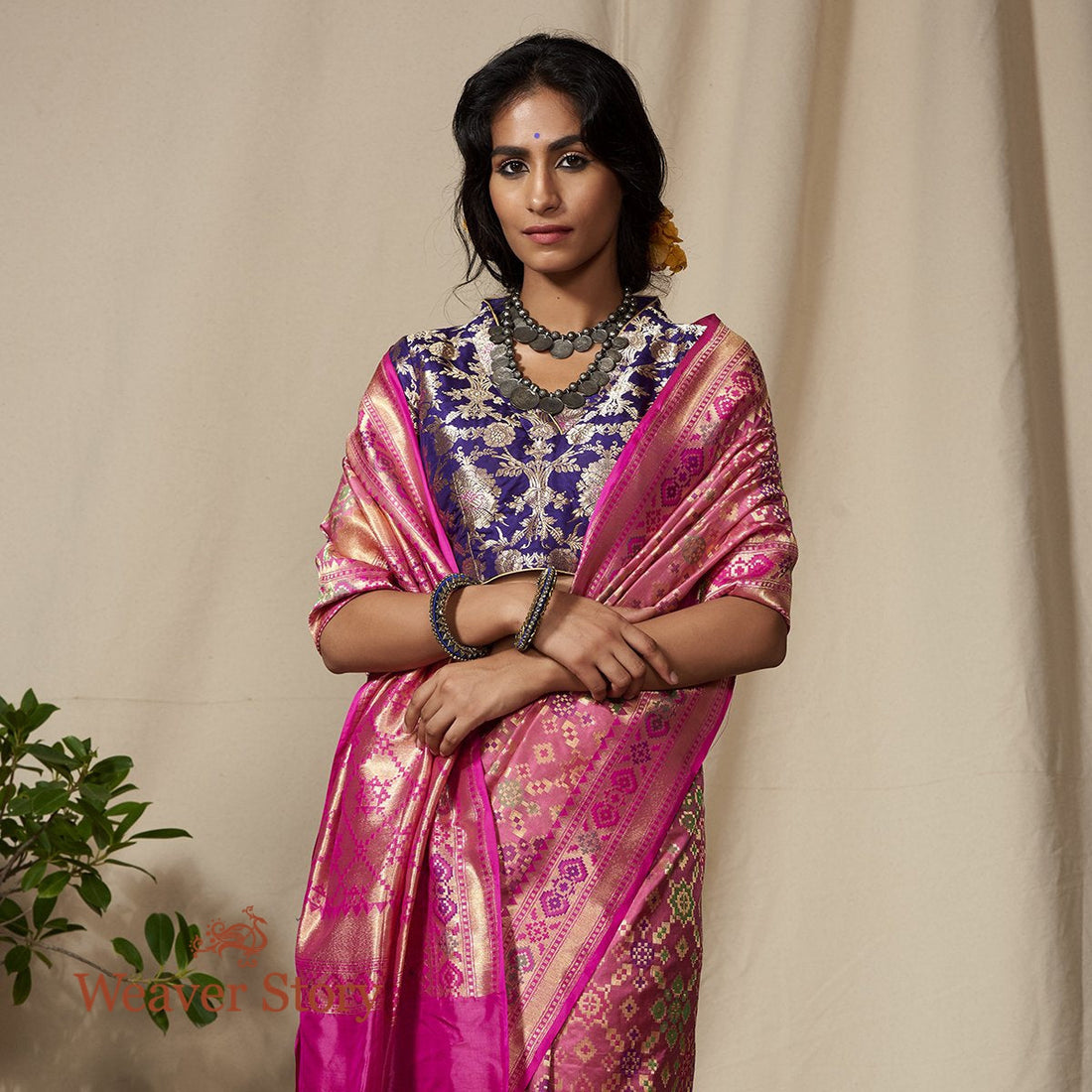 Handwoven_Rose_Pink_Meenakari_Banarasi_Patola_Saree_WeaverStory_01