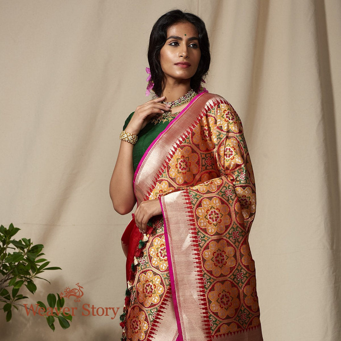 Handloom_Orange_and_Green_Meenakari_Banarasi_Patola_Saree_WeaverStory_01