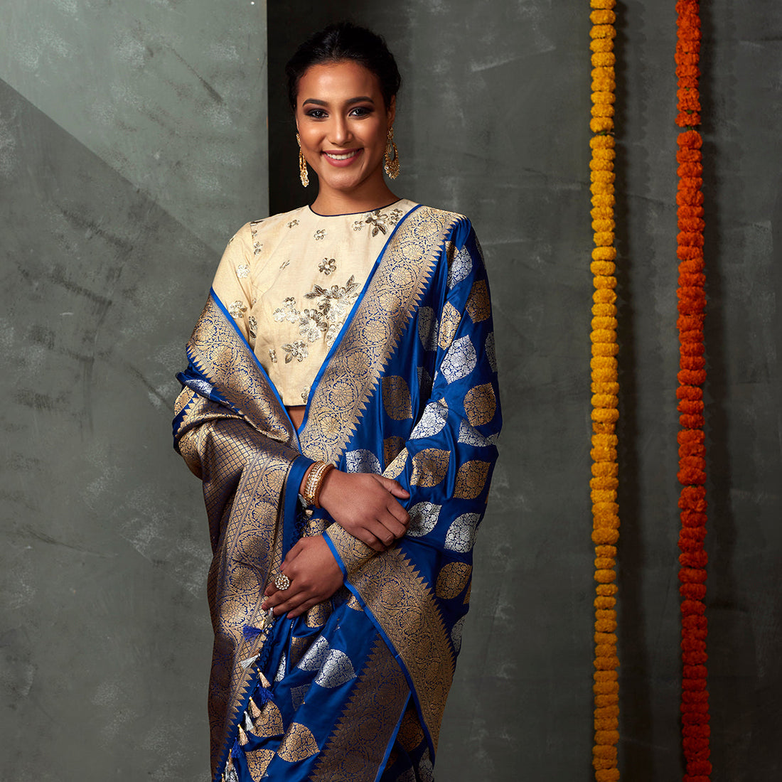 Handloom_Royal_Blue_Kadhwa_Sona_Rupa_Jangla_WeaverStory_01