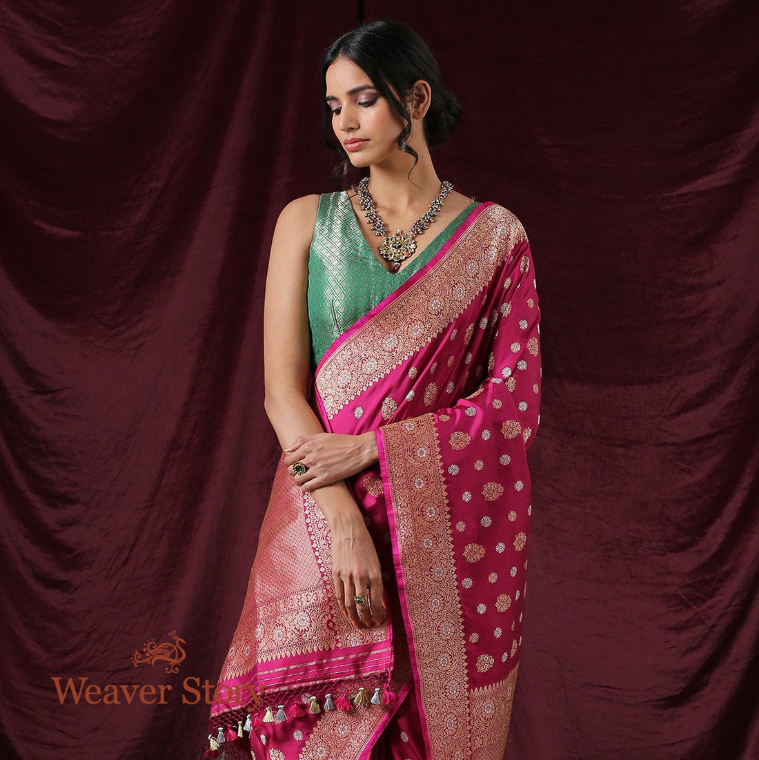 Handwoven_Wine_Kadhwa_Booti_Banarasi_Saree_WeaverStory_01