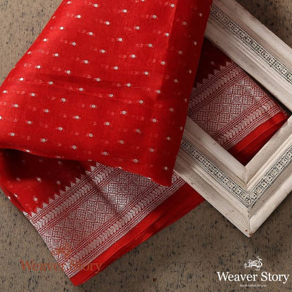 Handwoven_Red_Organza_Silver_Booti_Dupatta_WeaverStory_01