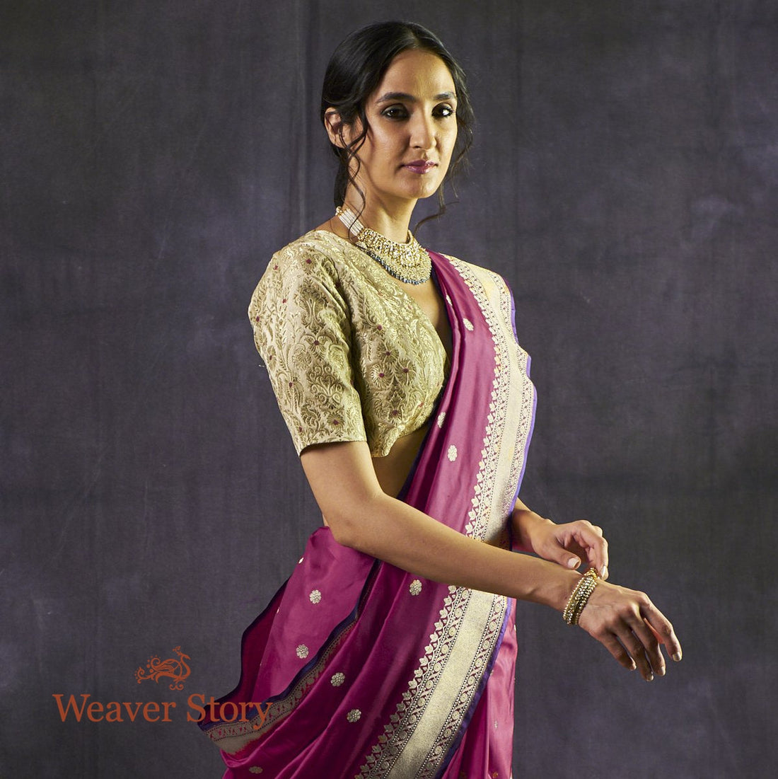 Handloom_Plum_Kadhwa_Booti_Saree_with_Blue_Selvedge_WeaverStory_01