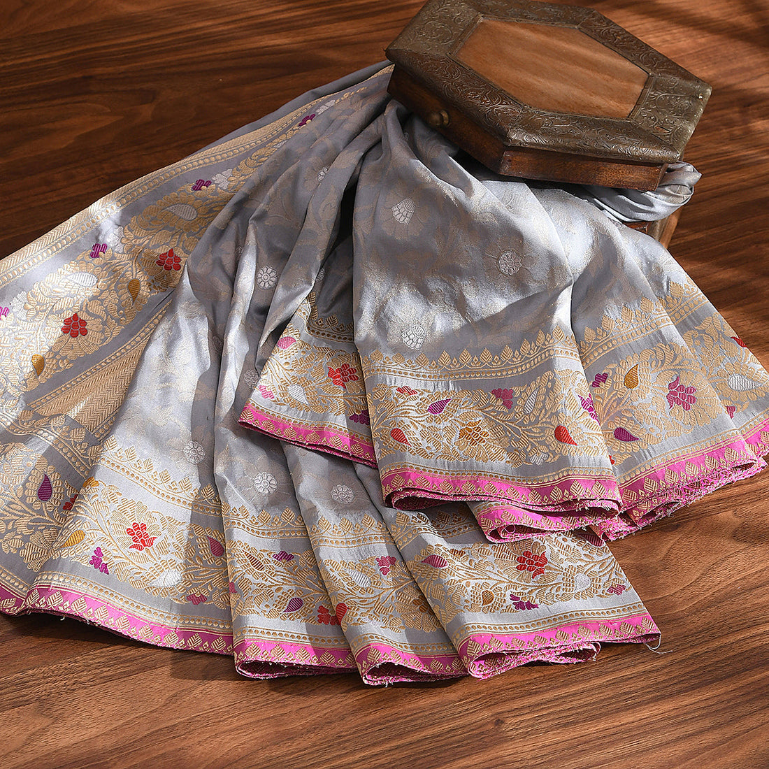 Handloom_Grey_Banarasi_Dampaj_with_Meenakari_Border_WeaverStory_01