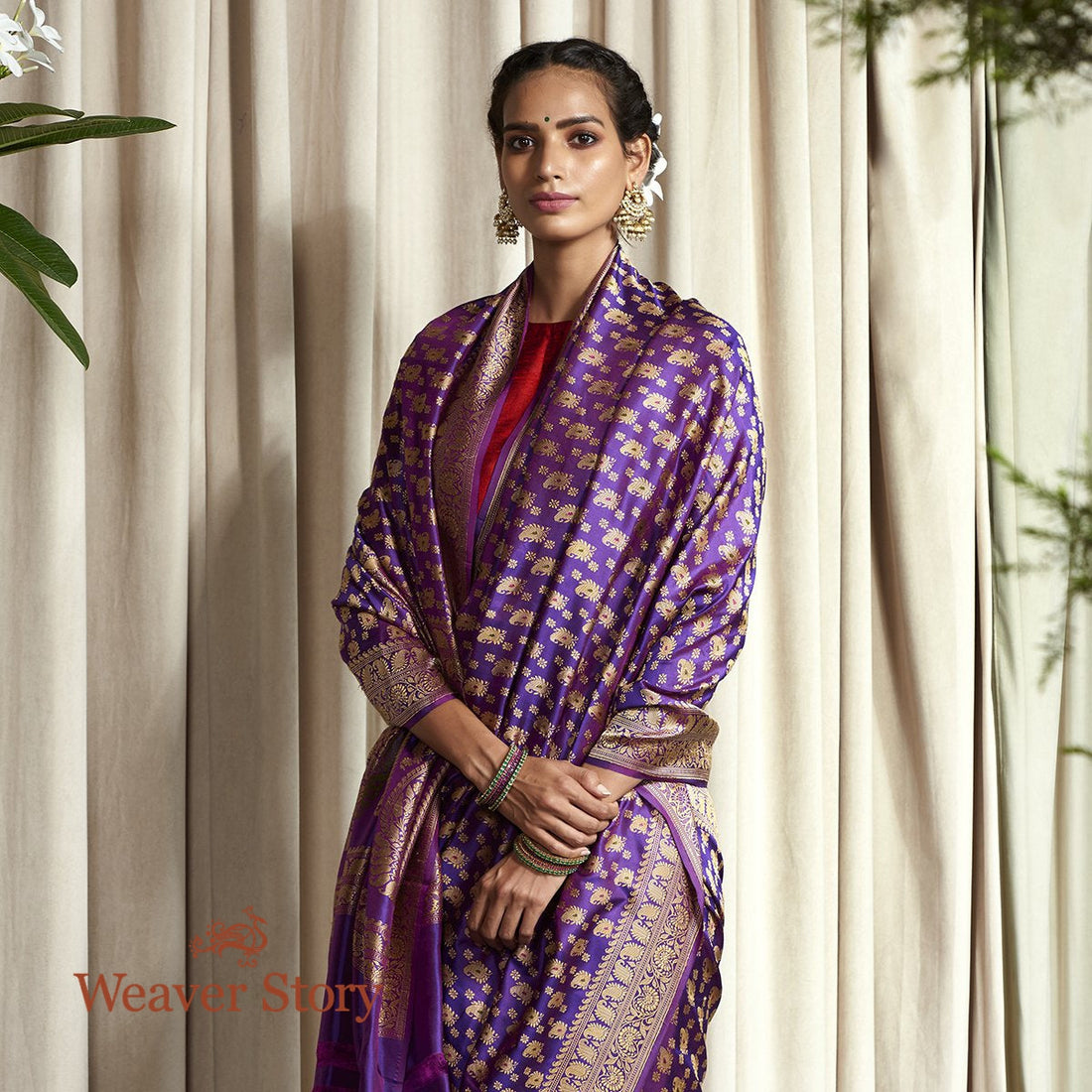 Handwoven_Purple_Baluchari_Kairi_Booti_Ghani_Saree_WeaverStory_01