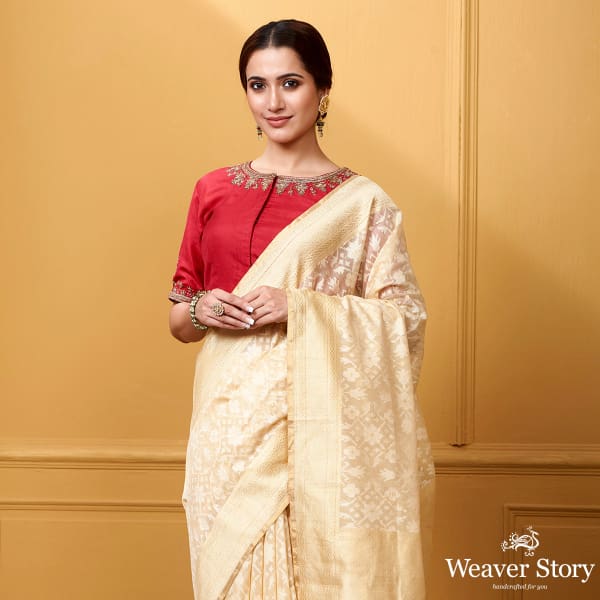 Handwoven_Beige_Kora_Cotton_Patola_Saree_WeaverStory_01